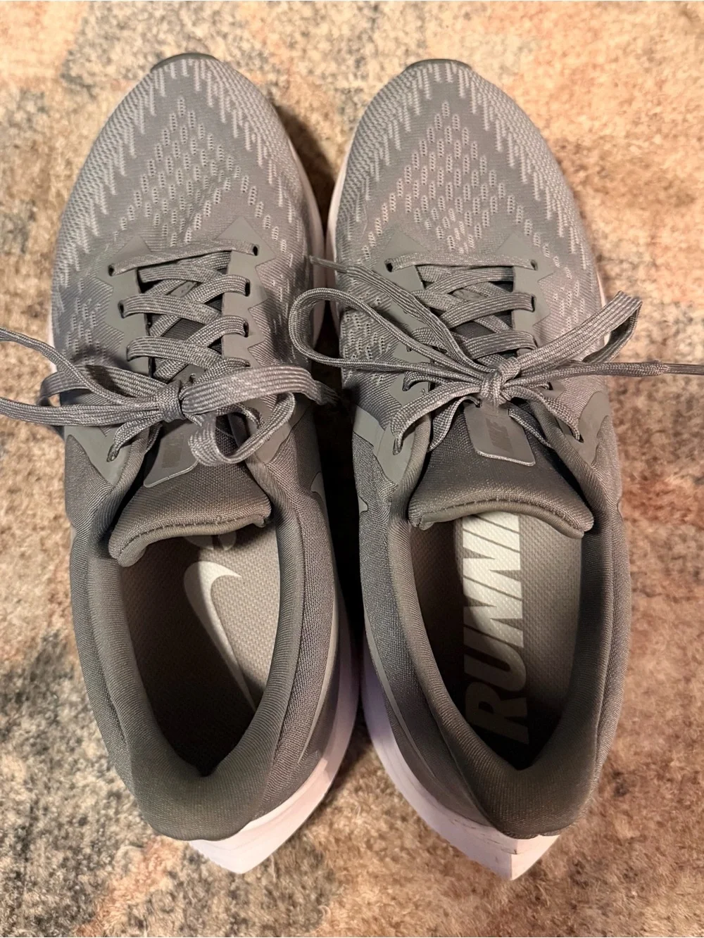 Nike Zoom Running Sneakers Grey/white knit women 9
